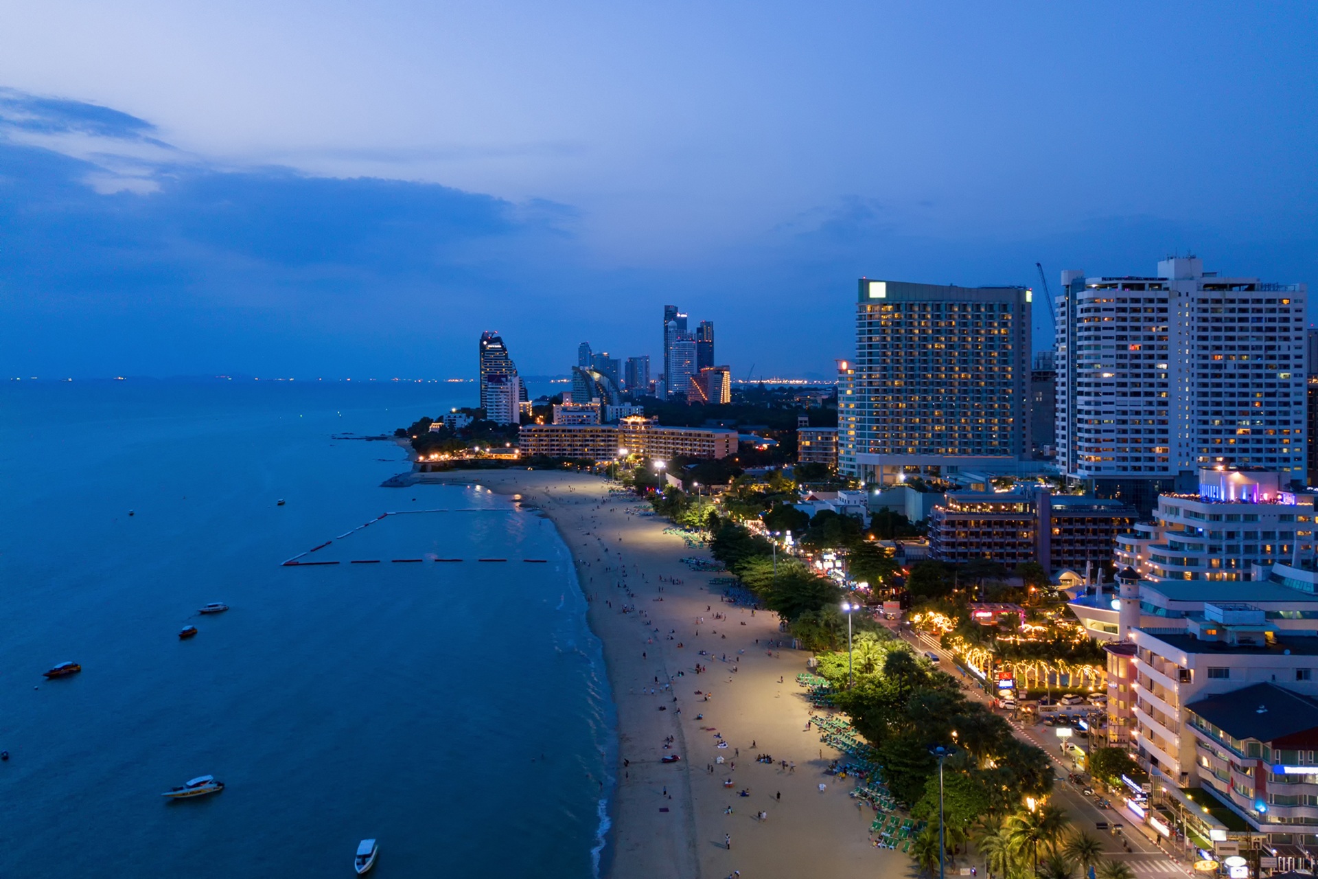 Baanmesuk Pool Villa